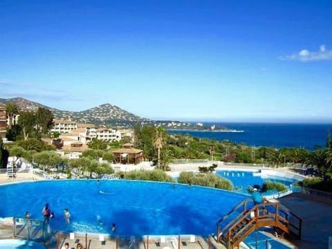 Nearby landmark, Natural landscape, Pool view, Sea view, Swimming pool, Swimming pool