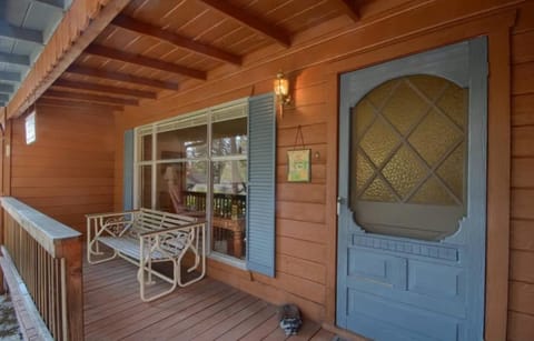 Robins Nest- Lake Area Free Night Special House in Bass Lake