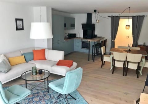 Kitchen or kitchenette, Living room, Dining area
