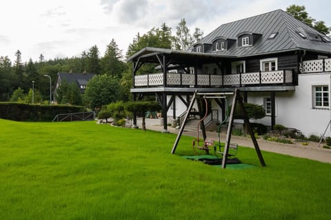 Property building, Day, Garden, Garden