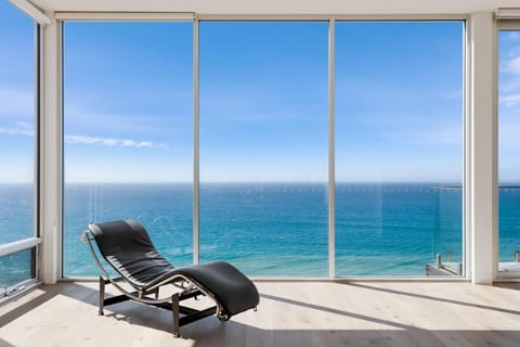 View (from property/room), Sea view, sunbed