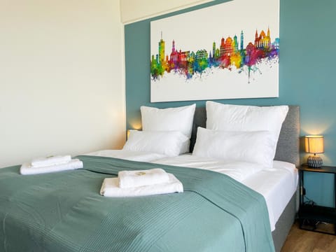Bed, Photo of the whole room, Bedroom, towels