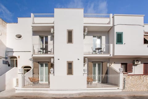 Property building, Internal: Not applicable to any particular room