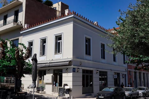 Property building, Day, Location