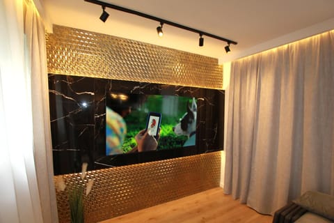 TV and multimedia, Evening entertainment