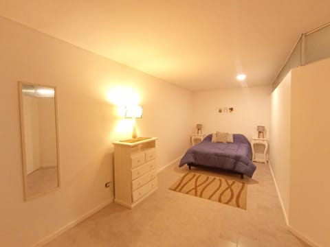 Photo of the whole room, Internal: Not applicable to any particular room