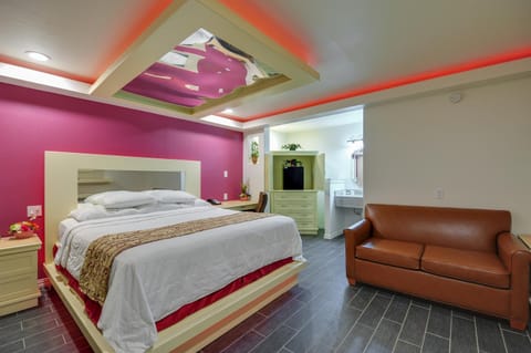 Shower, Coffee/tea facilities, Other, Photo of the whole room, Bedroom