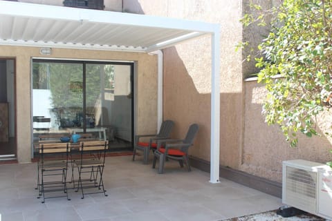 Balcony/Terrace, Dining area