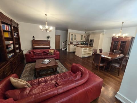 Library, Kitchen or kitchenette, Living room, Seating area, Dining area