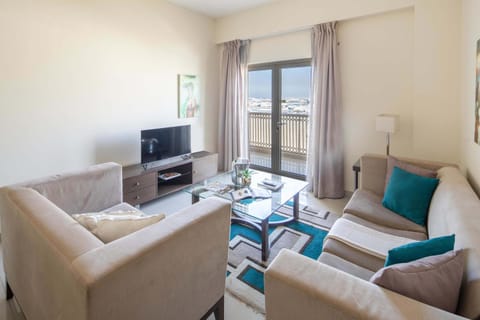 Frank Porter - Suburbia Apartment in Dubai