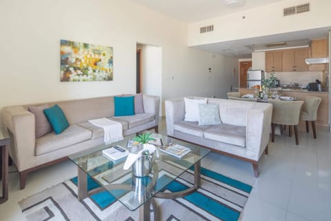 Frank Porter - Suburbia Apartment in Dubai