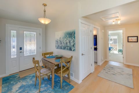 Stunning Home in Coupeville with Deck and Beach Access House in Whidbey Island