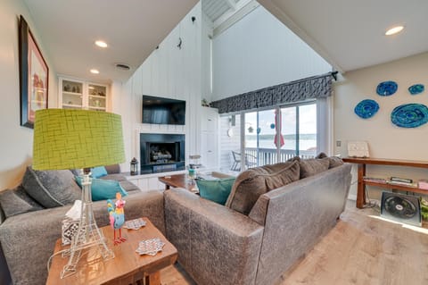 Luxury Lakefront Boyne City Townhome with Views! House in Boyne City