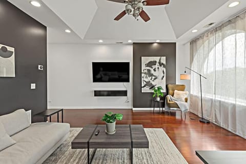 TV and multimedia, Living room, fireplace