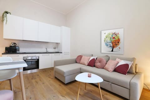 Living room, Seating area, Dining area, stove