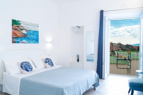 View (from property/room), View (from property/room), Bedroom, City view, City view, Sea view, Sea view, furniture, furniture, wardrobe