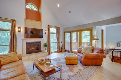 Charming Stockholm Abode in Walkable Location! Apartment in Lake Pepin