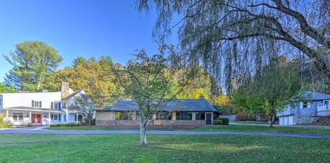 Willow Ridge Lodging and Events Nature lodge in Swannanoa