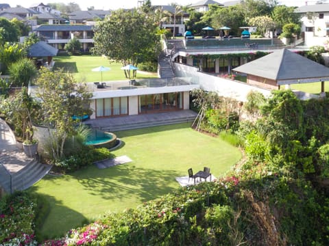 Property building, Spring, Day, Natural landscape, Garden, Garden view