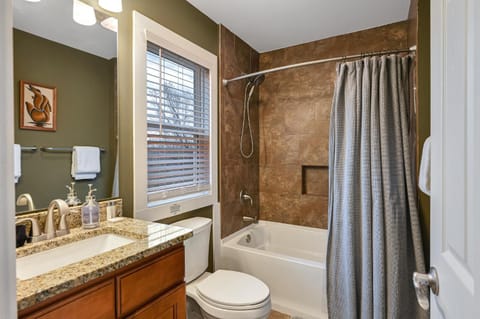 A Sweet North Asheville Home Close to Downtown House in Woodfin