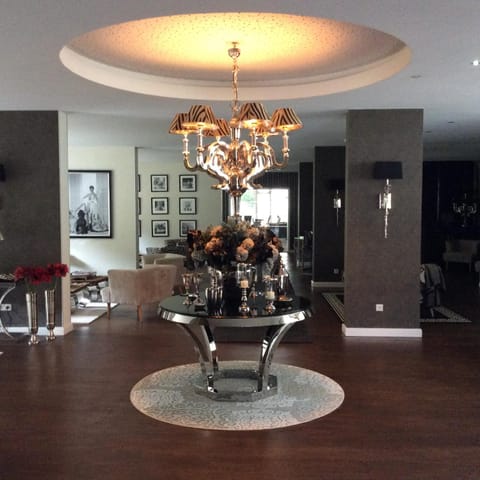 Lobby or reception, Other, Decorative detail, Seating area, Area and facilities