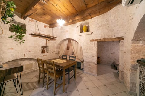 Trullo Arboris House in Province of Taranto
