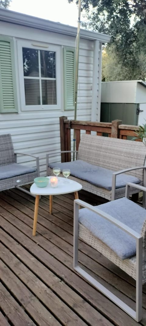 Mobile home camping Ardèche Campground/ 
RV Resort in Provence-Alpes-Côte d'Azur