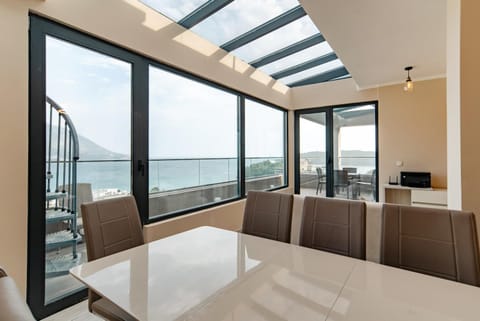 Living room, Dining area, Sea view