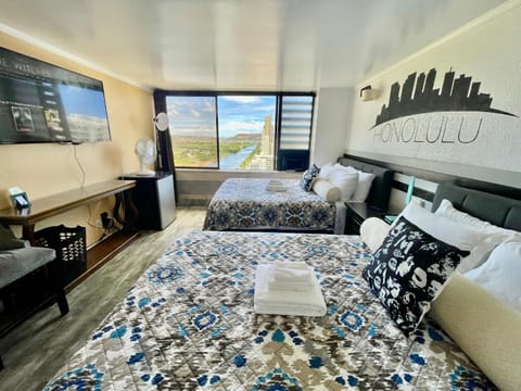 Bed, TV and multimedia, Living room, Photo of the whole room, Bedroom