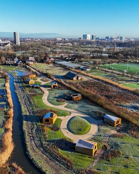 Natural landscape, Garden, View (from property/room), Floor plan, City view, Location