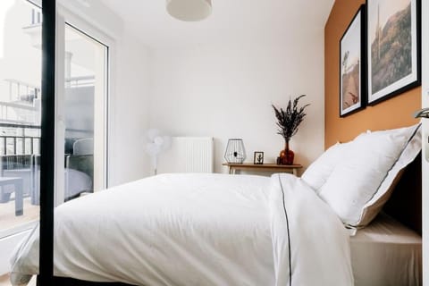 Élégance Proche Disneyland Apartment in Bailly-Romainvilliers