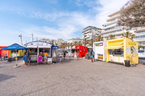 Centrally vacation home in Beach road Apartment in Sea Point