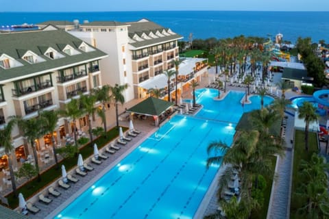 Property building, Swimming pool