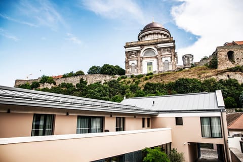 Property building, Landmark view