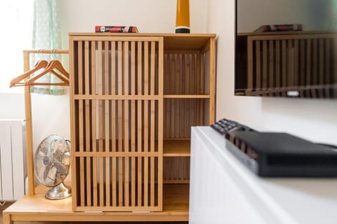 Cozy and Elegant Studio Bellecombe District Lyon 6th Apartment in Villeurbanne