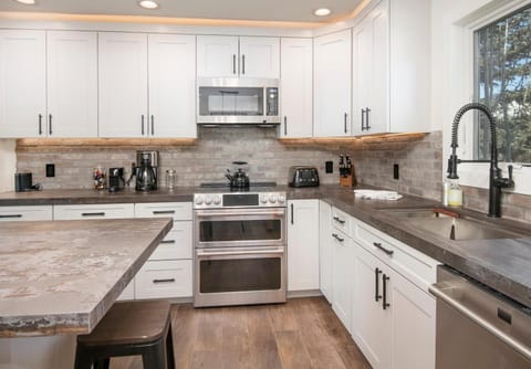 1536-A Deer Blvd House in Avon