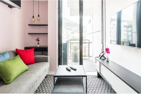 Sweet Flamingo Apartment in Sea Point