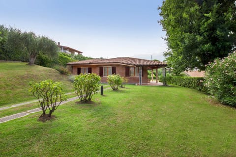 Property building, Facade/entrance, Off site