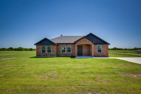 Madill Vacation Rental with Grill Near Lake Texoma! House in Lake Texoma