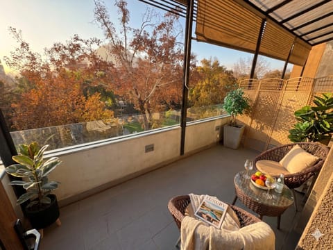 Balcony/Terrace, Garden view