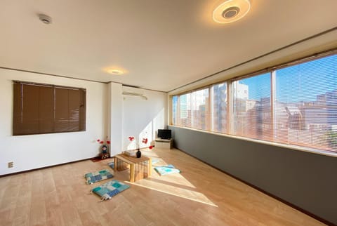 View (from property/room), View (from property/room), Living room, City view
