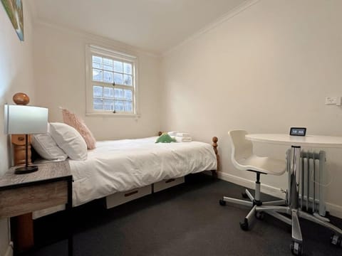 Hobart City Oasis with 3 beds House in Hobart