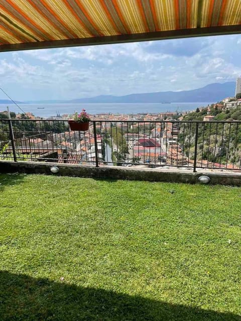 View (from property/room), Balcony/Terrace