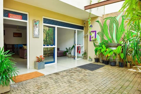 Garden, Parking