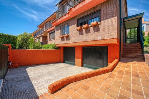 L Casa Cafe Madrid El plantio Calle segundo anca 11 madrid 28023 Bed and Breakfast in Madrid