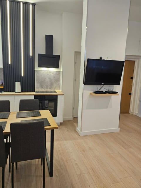 TV and multimedia, Kitchen or kitchenette, minibar, pet friendly, stove
