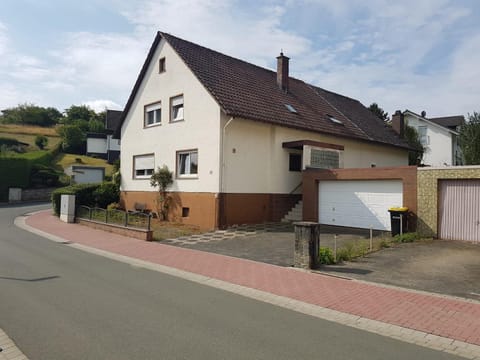 Freizimmer in Aßlar Klein-Altenstädten Vacation rental in Wetzlar