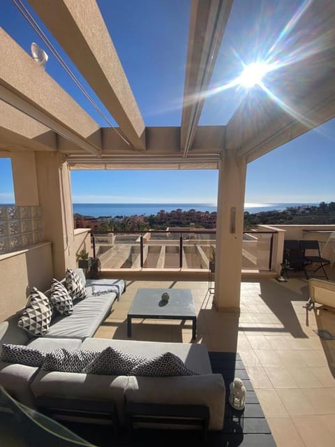 View (from property/room), Balcony/Terrace, Seating area