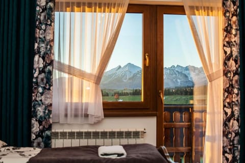 Bed, Natural landscape, Photo of the whole room, Bedroom, Mountain view, towels