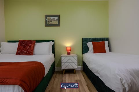 Beauchamp House - 2-bed apartment in Coventry City Centre, Free Parking, by COVSTAYS Apartment in Coventry